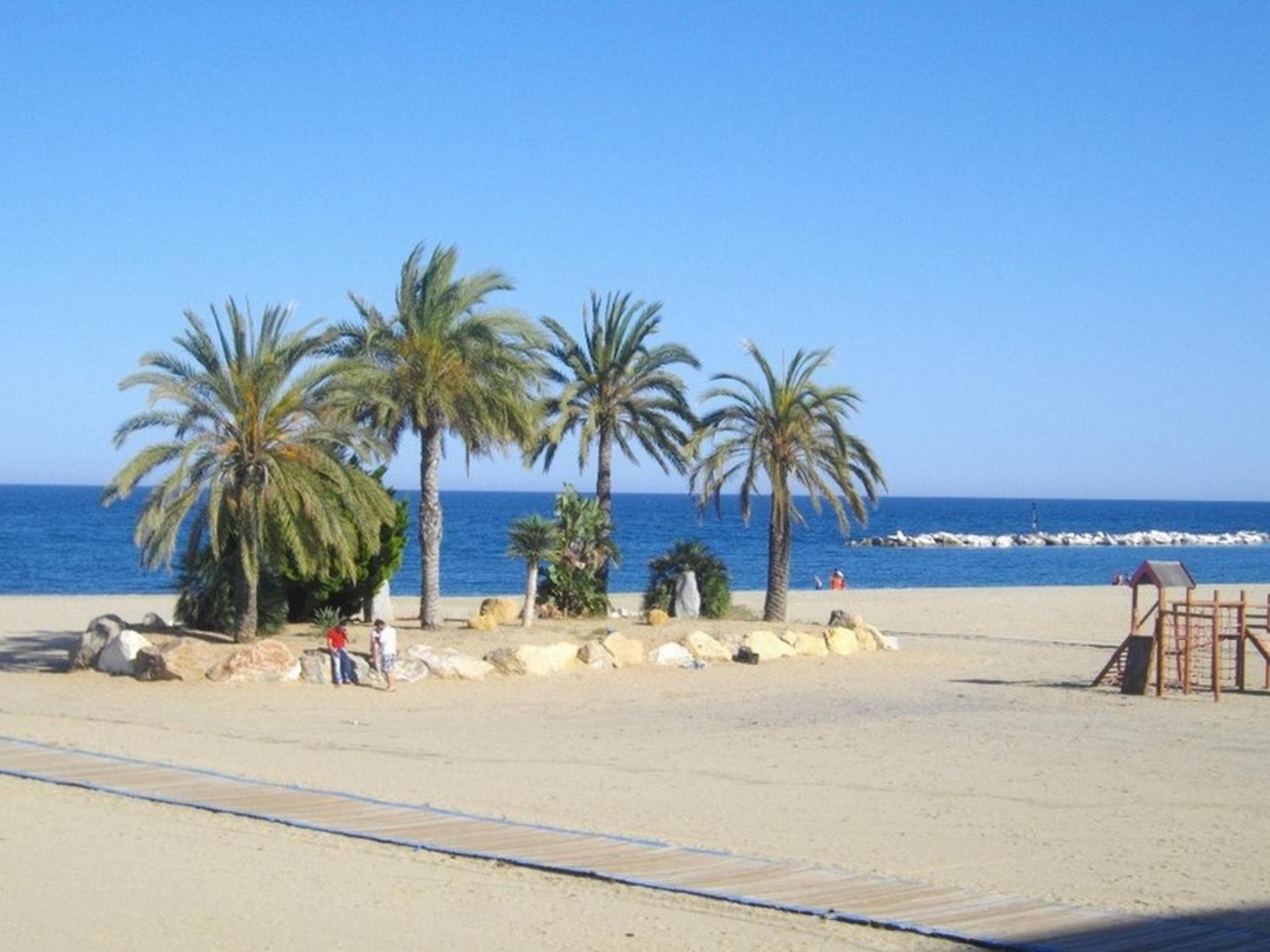 Apartamentos Paraiso Vera Playa: Beachfront Garden Retreat with Private Pool Playas de Vera Exterior photo